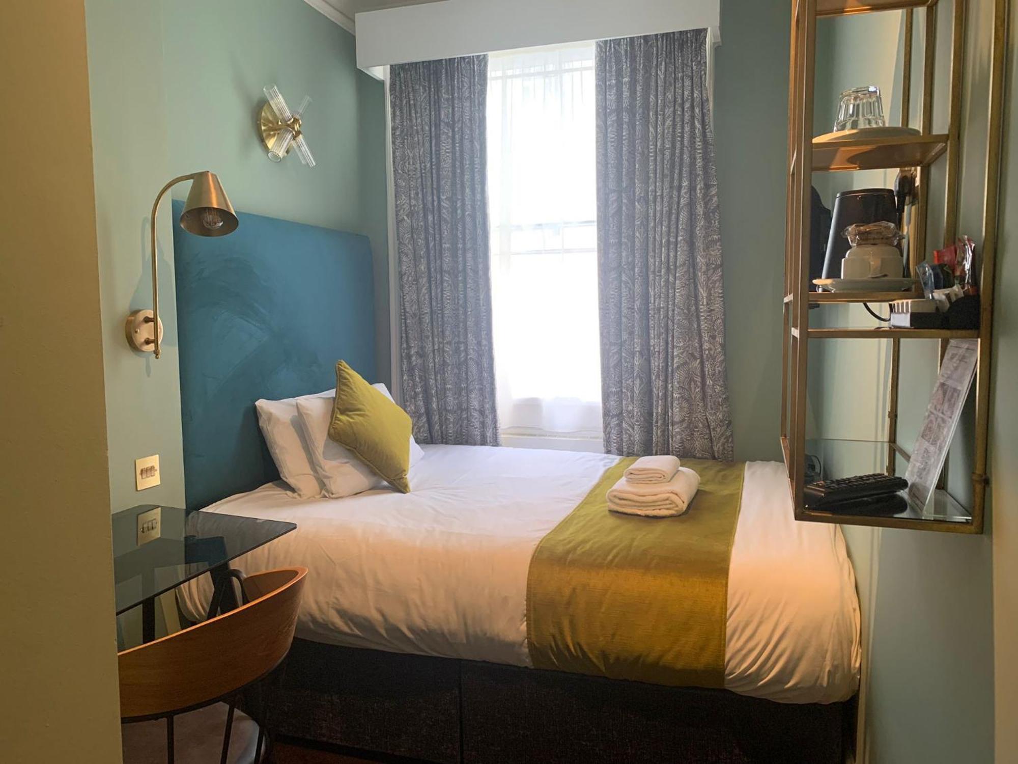 Bloomsbury Palace Hotel Лондон Екстер'єр фото